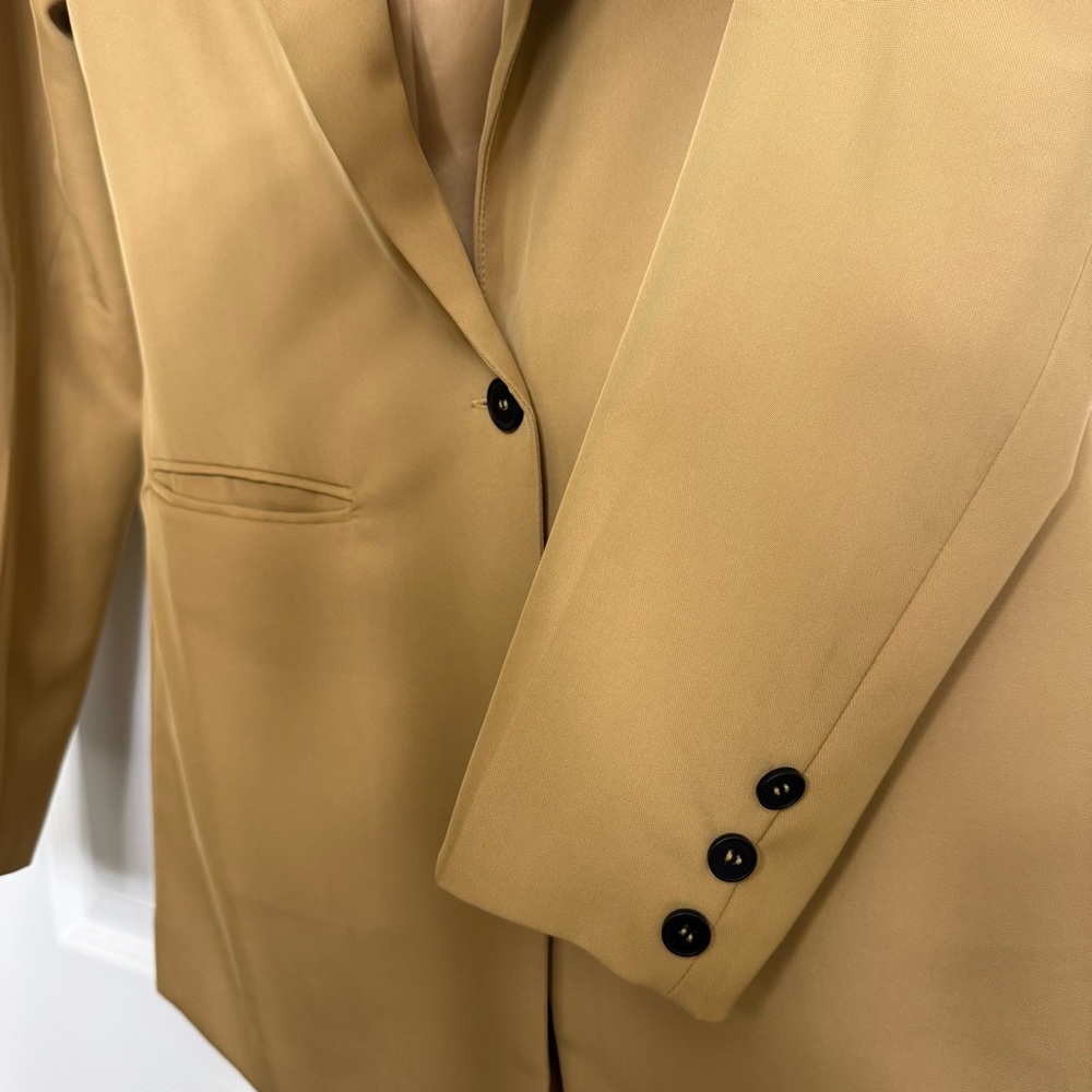 PrettyLittleThing Single-Button Blazer - image 2